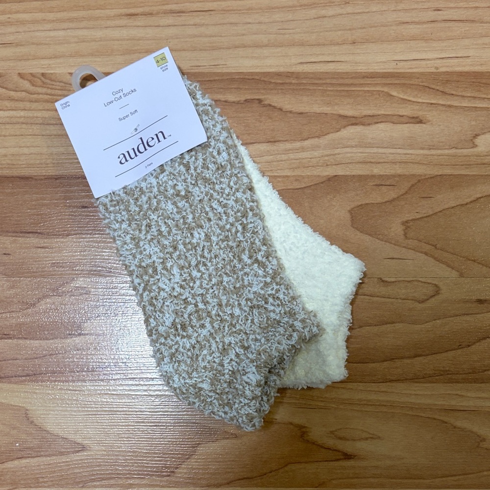 Auden women’s Fuzzy Low Cut Socks - Brown and Cream